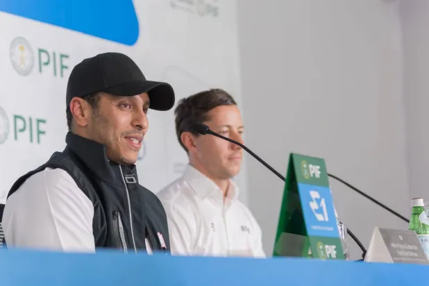 الأمير سلطان بن فهد يتحدث للإعلاميين (وزارة الرياضة)