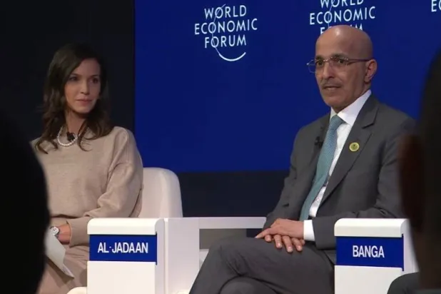 الجدعان يتحدث خلال جلسة خاصة في منتدى دافوس عن الاقتصاد السعودي (الشرق الأوسط)