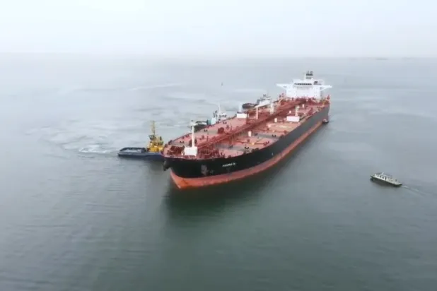 سقطرى تستقبل أولى دفعات منحة المشتقات النفطية السعودية 