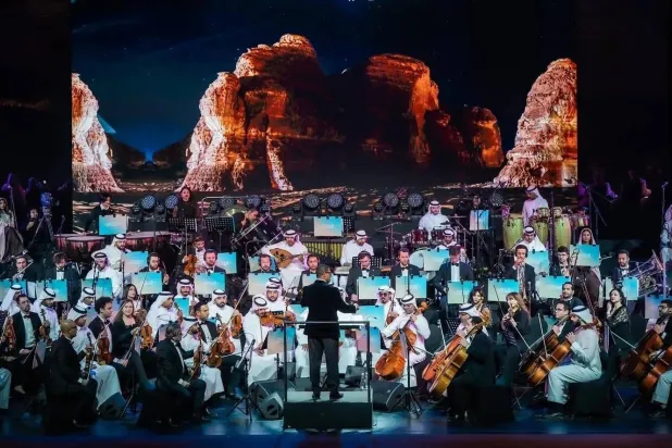 قدَّم الحفل تجربة فنية متكاملة جمعت بين الأداء الأوركسترالي والهوية الموسيقية السعودية (واس)