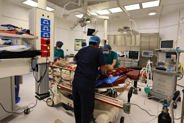 استقرت حالة المريض بعد التدخل الطبي السريع في إنجاز إنساني لافت (واس)