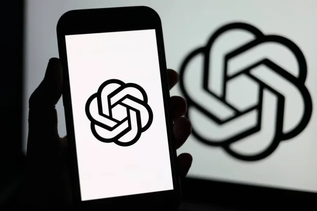 شعار تطبيق «تشات جي بي تي» (إ.ب.أ)