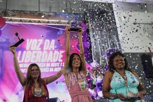 الغناء مساحة مؤقّتة للحرّية (أ.ب)