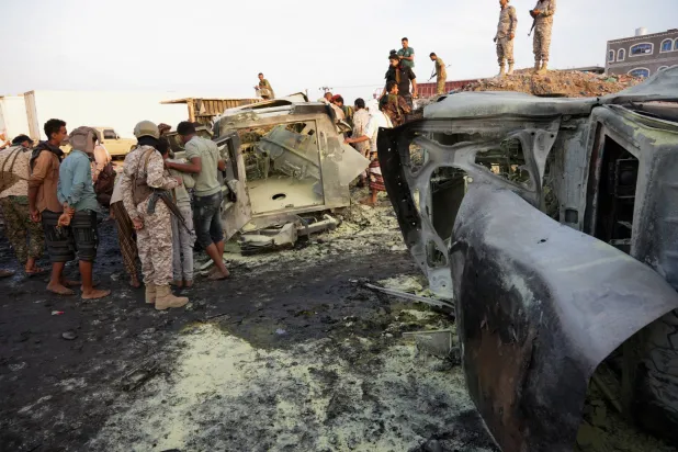 السعودية تخلي جرحى تفجير عدن الأخير جواً لتلقي العلاج