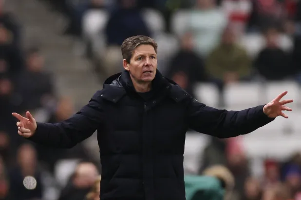 أوليفر غلاسنر مدرب كريستال بالاس (رويترز)