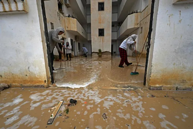 تونس: حملات بيئية لتنظيف المناطق المتضررة من الفيضانات