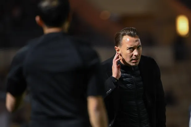 يايسله خلال مباراة الأهلي أمام نيوم (تصوير: علي خمج)