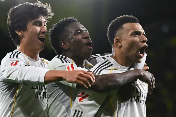 مبابي محتفلا بهدفه الثاني (أ.ف.ب)