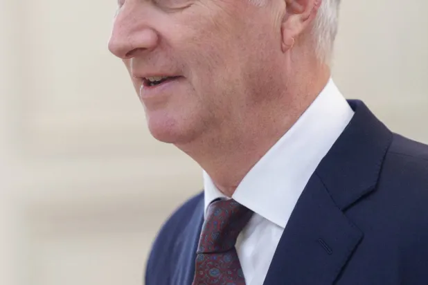 لتنفيذ عمليات احتيال... عصابة تنتحل صفة أفراد من العائلة الملكية البلجيكية