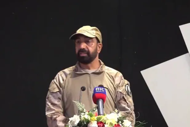 ظهر أبو علي الحضرمي فجأة على المشهد الحضرمي من دون سيرة معلنة أو خلفية واضحة محاطاً بهالة كثيفة من السرية (متداولة)