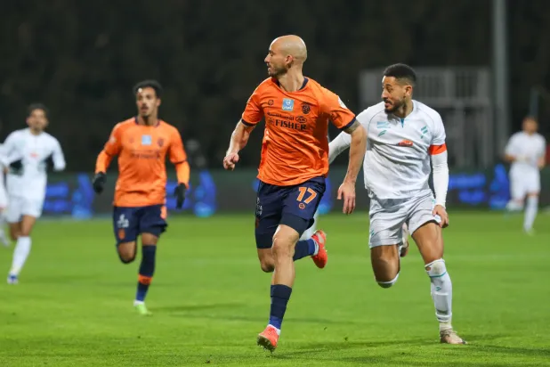 الدوري السعودي: الفيحاء ينتصر على الفتح بثنائية