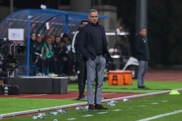 البرتغالي جوزيه غوميز المدير الفني للفتح (تصوير: صالح العنزي) 