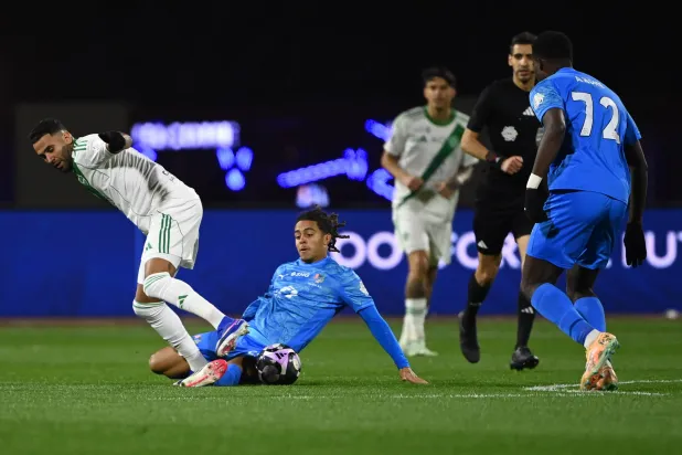 هل تربك تصريحات غالتييه «غرفة ملابس» نيوم؟