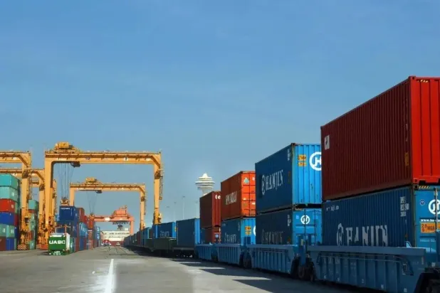 King Abdulaziz Port in Dammam (SPA) 