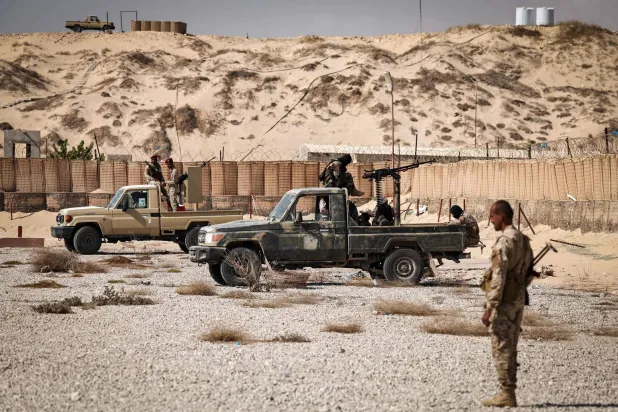 قوات يمنية في مدينة المكلا بمحافظة حضرموت (أ.ف.ب)