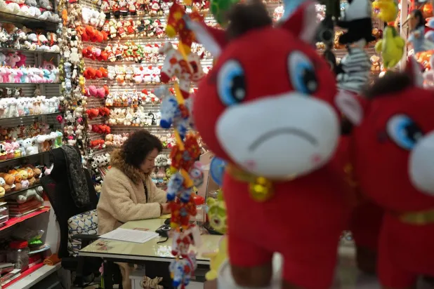 «الحصان الباكي» يحقِّق شهرة واسعة على مواقع التواصل الاجتماعي (رويترز)