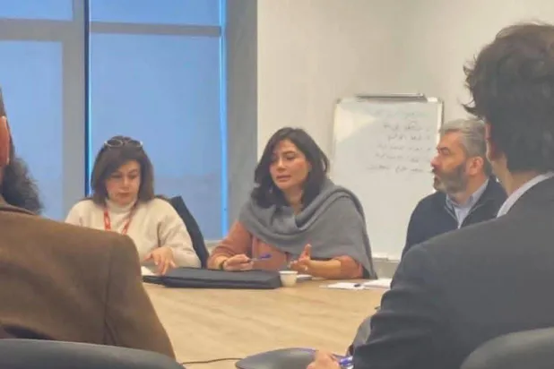 صورة متداولة لمشاركة ديمة آصف شوكت في اجتماع بوزارة الشؤون الاجتماعية والعمل السورية