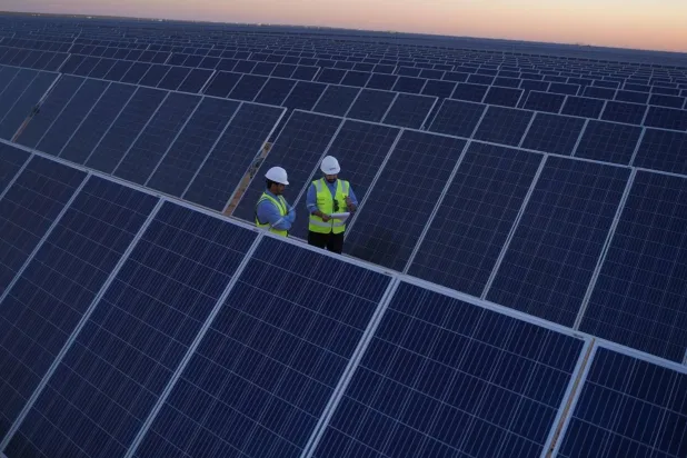 أحد مشاريع الطاقة المتجددة في السعودية (واس)