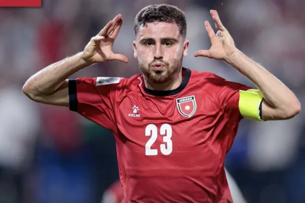 الأردني عزايزة يدخل اهتمامات «الشباب»