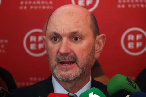 Soccer Football - Spain's Football Federation elects a new president - Ciudad del Futbol, Las Rozas, Spain - December 16, 2024 New Spanish Football Federation president Rafael Louzan speaks to the media after being elected REUTERS/Isabel Infantes 