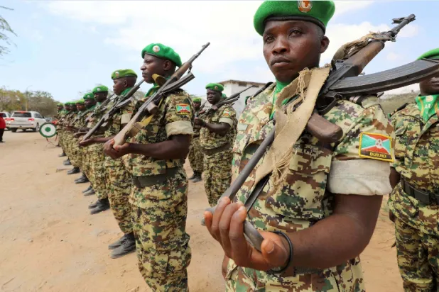 جنود من قوات حفظ السلام التابعة لبعثة الاتحاد الأفريقي في الصومال (رويترز)