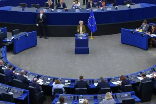 تُلقي رئيسة المفوضية الأوروبية أورسولا فون دير لاين خطاب «حال الاتحاد الأوروبي» أمام البرلمان الأوروبي في ستراسبورغ بفرنسا (رويترز)