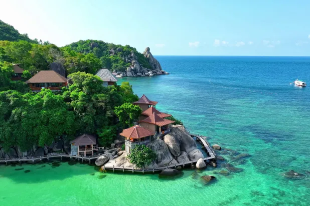 ميزة "إير بي إن بي" أنها منصة تؤمن السكن في أماكن نائية (شاترستوك)