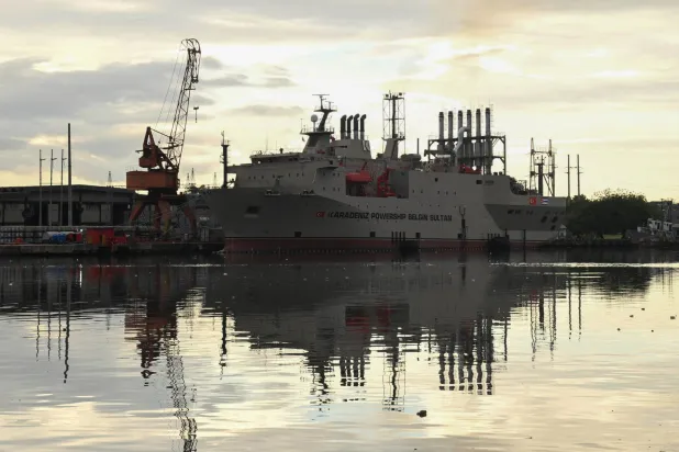 النفط يرتفع 1.5% بفعل تزايد مخاوف الهجوم الإيراني