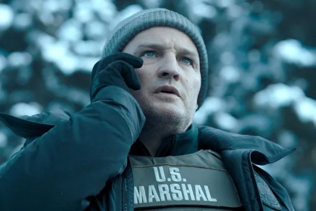 56 yaşındaki Avustralyalı aktör Jason Clarke, Maymunlar Cehennemi: Şafak Vakti (Dawn of the Planet of the Apes) ve Terminatör 5: Yeniden Doğuş (Terminator Genisys) gibi filmlerle de tanınıyor (Apple TV)