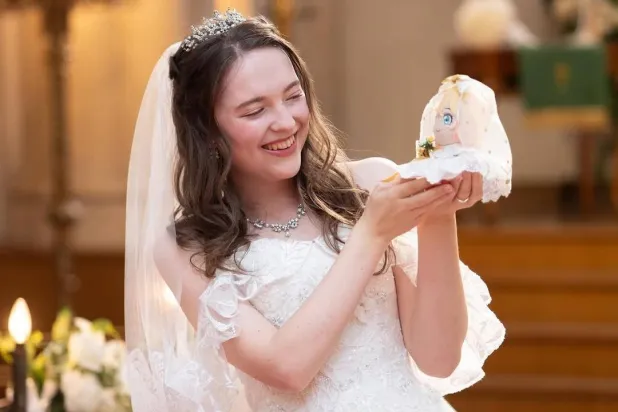 حين تصبح الشخصيات الوهمية رفيقة حياة (إنستغرام)