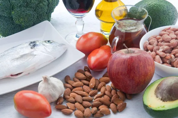 النظام الغذائي الصحي يساعد على خفض الكوليسترول الضار في الدم (جامعة هارفارد)