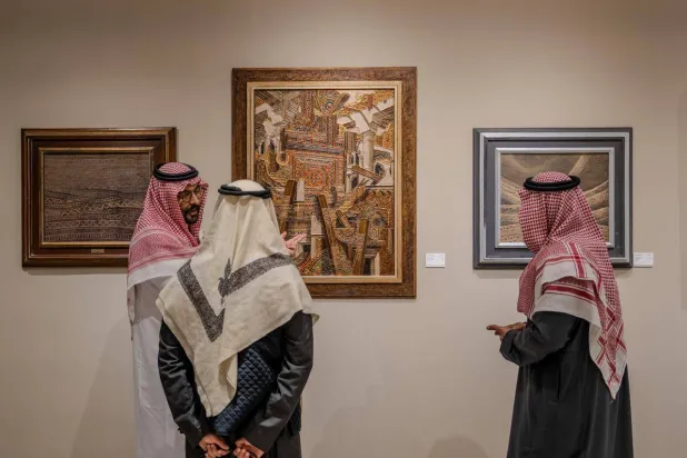 لوحات منوَّعة شهدها المعرض (الشرق الأوسط)