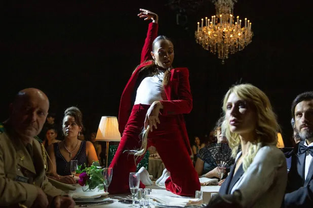 Sinemaya 2000'lerin başında adım atan Saldaña, geçen yıl müzikal Emilia Pérez'deki performansıyla En İyi Yardımcı Kadın Oyuncu Oscar'ını kazanmıştı (Netflix)