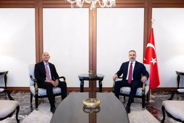 Türkiye Dışişleri Bakanı Hakan Fidan, ABD’nin Suriye Özel Temsilcisi ve Ankara Büyükelçisi Tom Barrack ile perşembe günü Suriye’deki son gelişmeleri görüştü (Türkiye Dışişleri Bakanlığı)