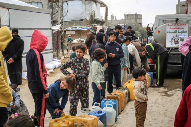 إسرائيل تعيد 15 جثمانا لفلسطينيين إلى قطاع غزة