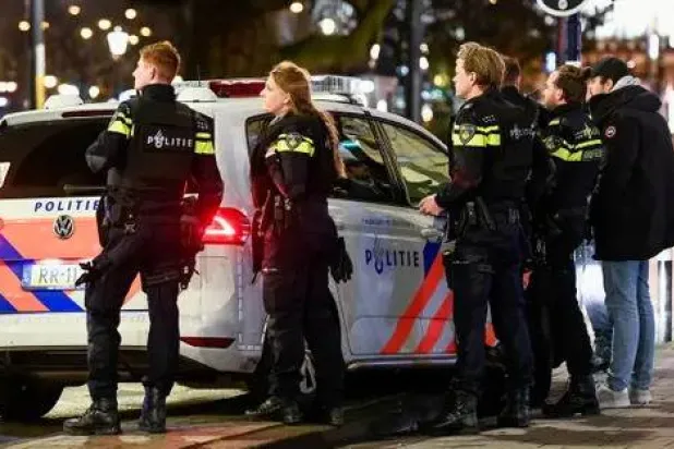 عناصر من الشرطة الهولندية (رويترز - أرشيفية)