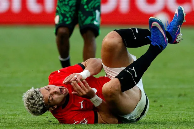 إمام عاشور نجم الأهلي ومنتخب مصر (أ.ف.ب)