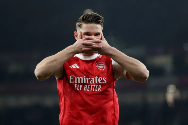 فيكتور جيوكيريس مهاجم فريق آرسنال (رويترز) 