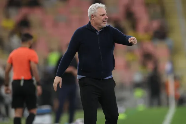 المدرب سوموديكا ينوي تطعيم الأخدود بصفقات جديدة (تصوير: عدنان مهدلي) 