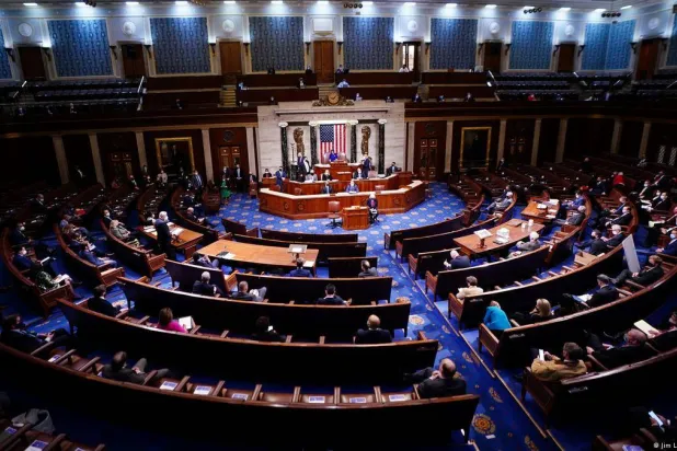 كلف الإغلاق الحكومي الأخير الاقتصاد الأميركي خسائر بنحو 11 مليار دولار (أ.ف.ب)