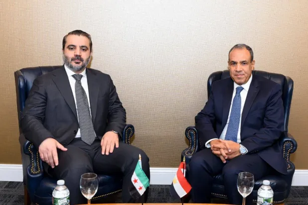 لقاء سابق بين وزير الخارجية المصري بدر عبد العاطي ونظيره السوري أسعد الشيباني (وزارة الخارجية المصرية)