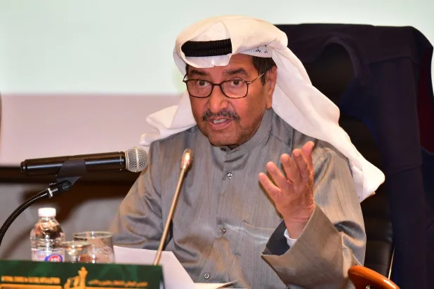 عبد العزيز محمد السريّع أحد أبرز رواد المسرح الكويتي والحركة الأدبية في الكويت (كونا)