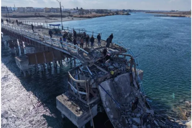 Şam, SDG'ye 4 günlük süre verdi... ve Washington, Kürtlerin DEAŞ ile mücadeledeki misyonunun sona erdiğini ilan etti