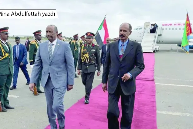 Eritre Devlet Başkanı İsaias Afwerki ve Sudan Egemenlik Konseyi Başkanı ve Ordu Komutanı Orgeneral Abdulfettah el-Burhan(Sudan Egemenlik Konseyi Facebook sayfası) 