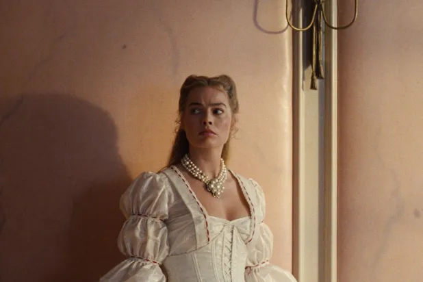 Hem gişe canavarı hem de bağımsız filmlerdeki performanslarıyla tanınan Robbie üç kez Oscar, 4 kere Altın Küre Ödülü ve 6 defa da BAFTA'ya aday gösterildi (Warner Bros)