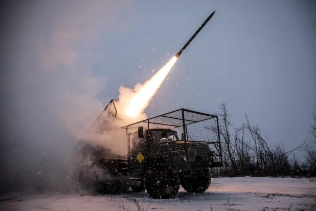 Ateşkes görüşmelerine rağmen Ukrayna'nın güneyindeki cephe hattında çatışmalar sürüyor (Reuters)