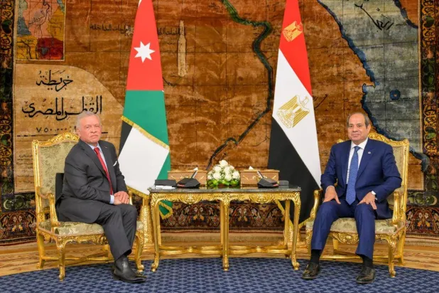 الرئيس المصري عبد الفتاح السيسي يستقبل العاهل الأردني عبد الله الثاني في القاهرة الأحد (الرئاسة المصرية)