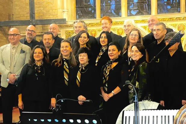 خريجون جاؤوا من عدة دول عربية وأجنبية (الشرق الأوسط)