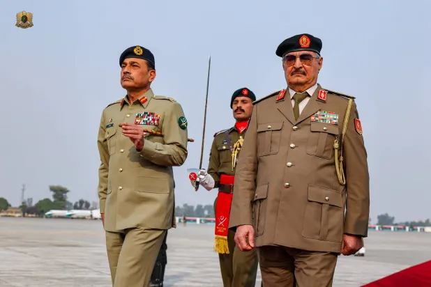 وصول قائد «الجيش الوطني» الليبي خليفة حفتر إلى باكستان اليوم الاثنين (الجيش الوطني الليبي)
