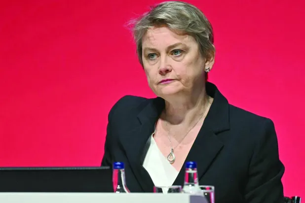 وزيرة الخارجية البريطانية إيفيت كوبر (أ.ف.ب)